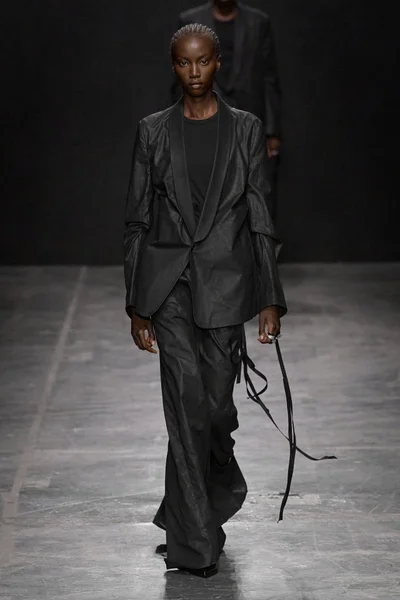 Look 39